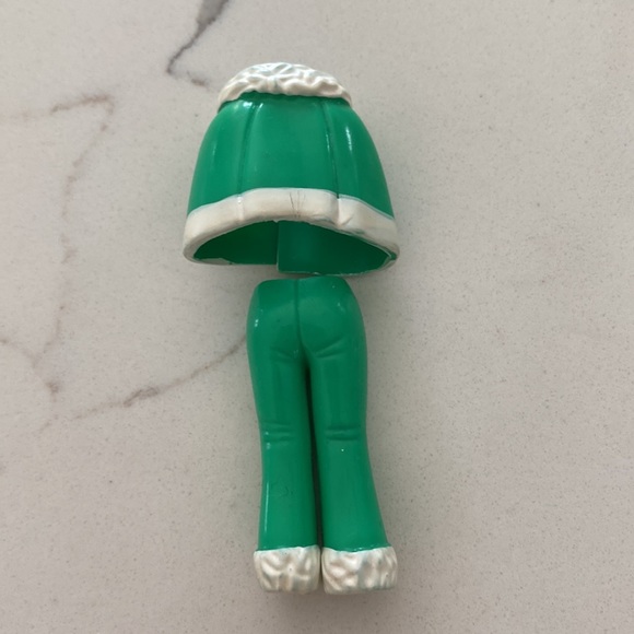 Polly Pocket Snow Day Sleigh Set - Picture 8 of 16